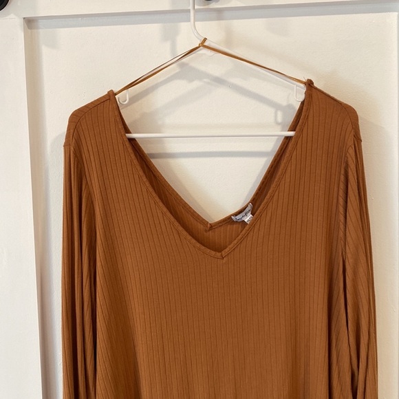 LOVE, FIRE v-neck ribbed long sleeve top - Picture 2 of 8